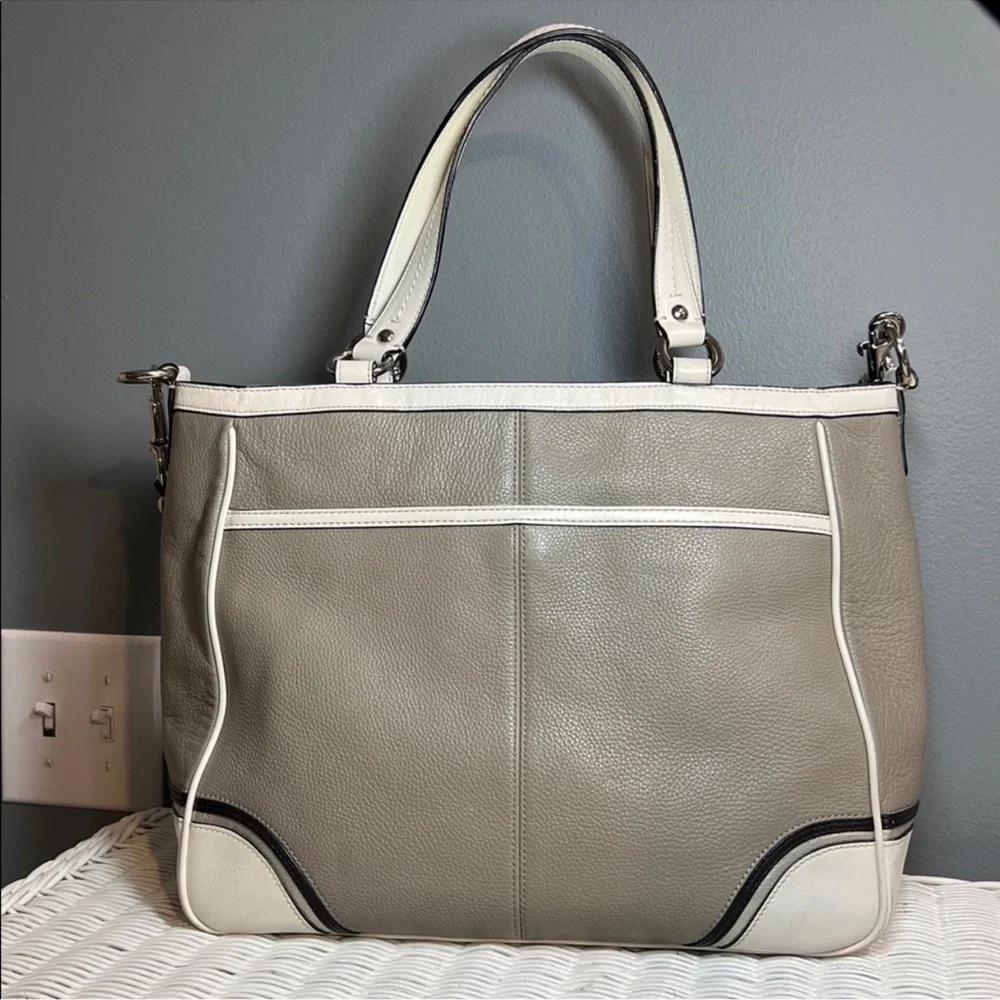 Coach Laura Spectator Tote, EUC - Picture 3 of 14